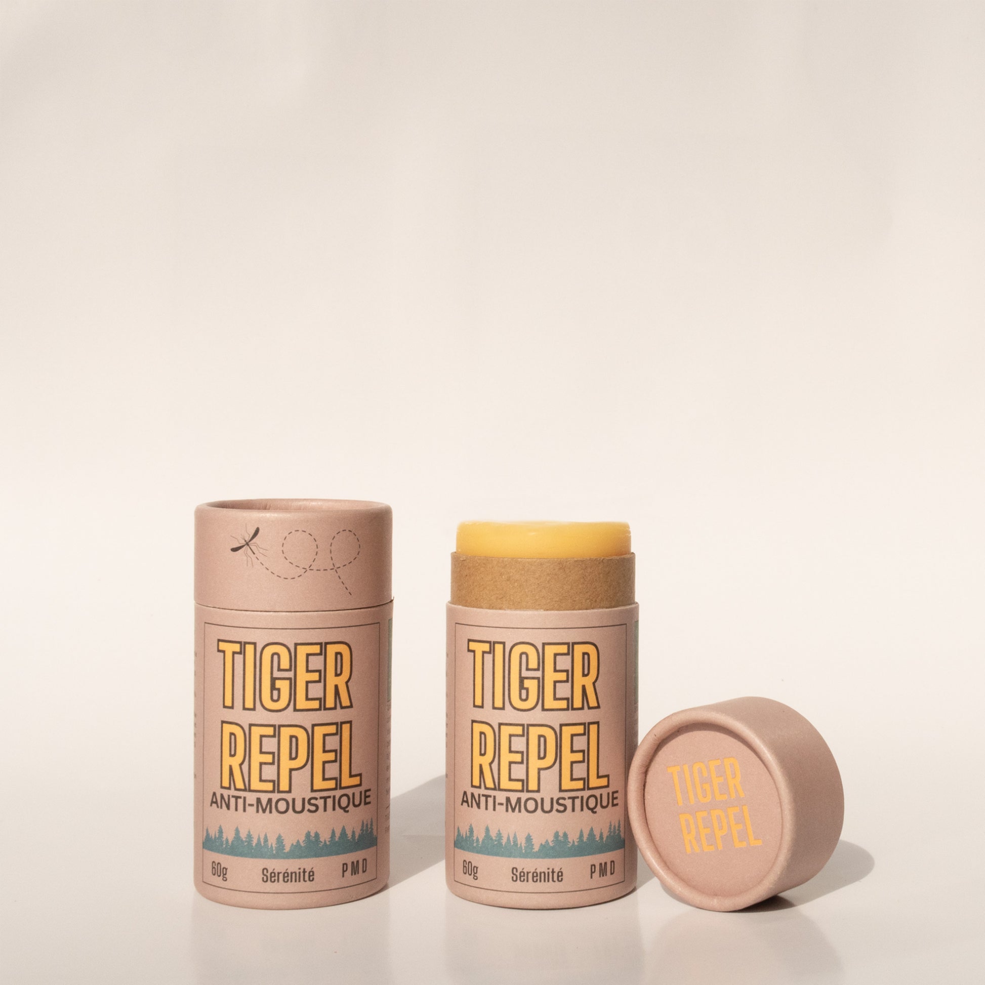 Flacon de répulsif anti-moustique TigerRepousse à base d'ingrédients naturels, incluant du beurre de karité et du Citriodio